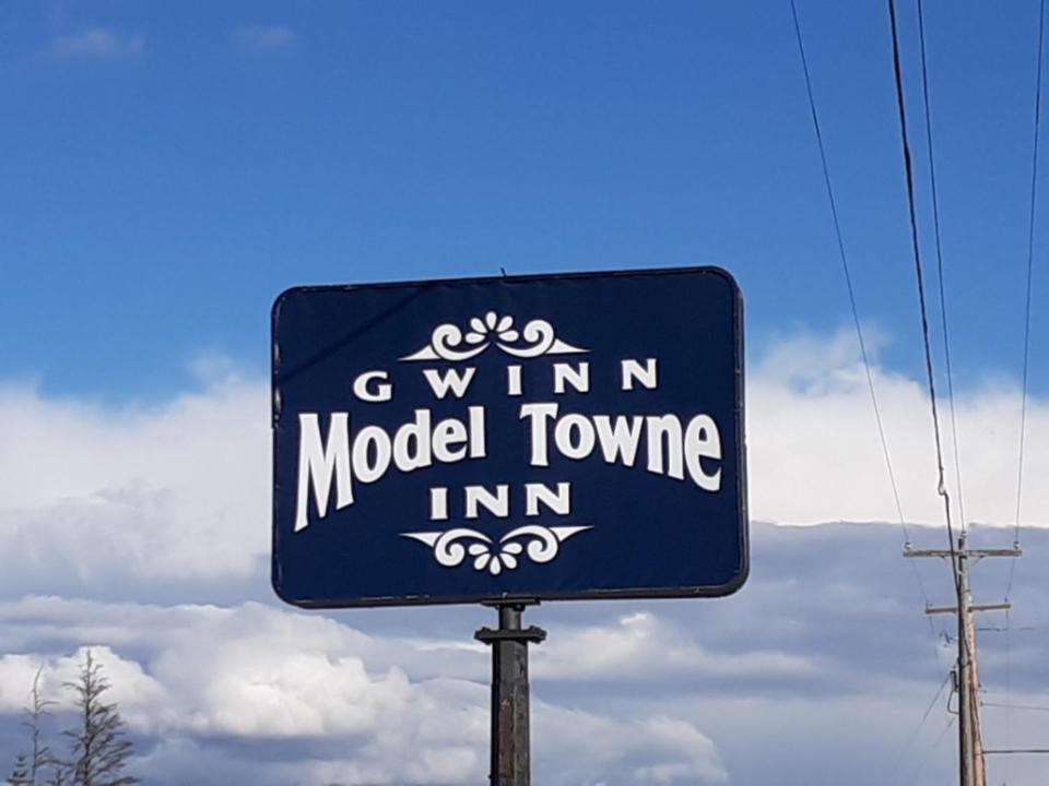 Model Towne Inn Motel Gwinn Exterior photo